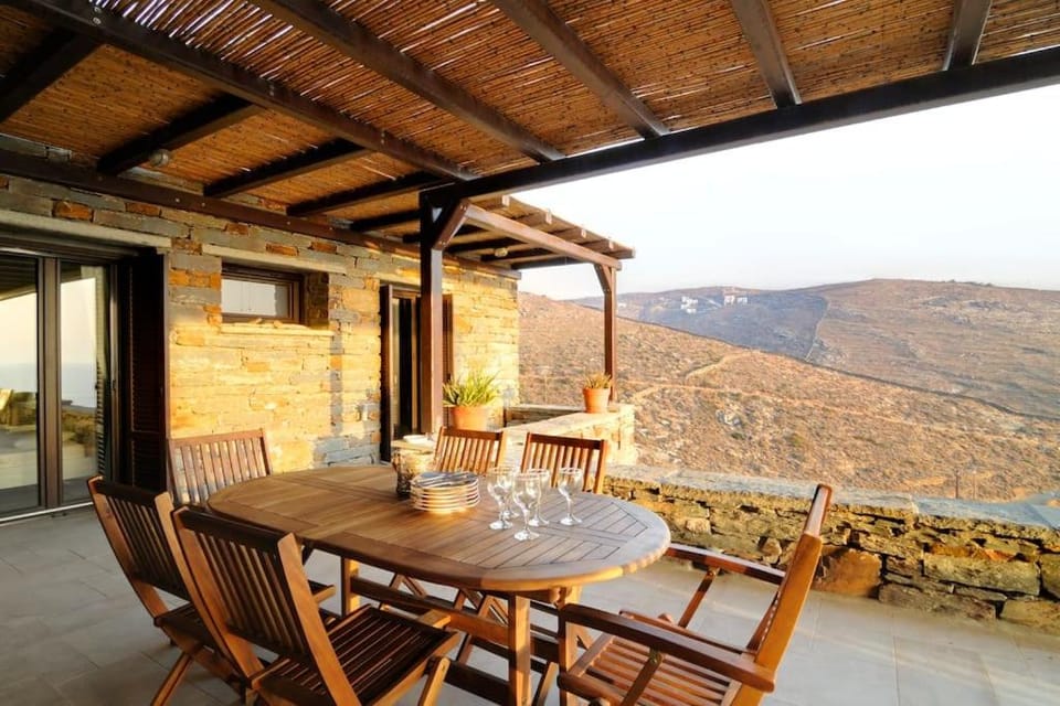 Infinity Beach House - Kea Villa Rent - Luxury seaside private apt on request Apartment in Kea-Kythnos