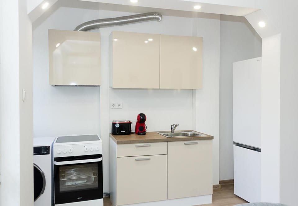 Coffee/tea facilities, Kitchen or kitchenette, oven, toaster