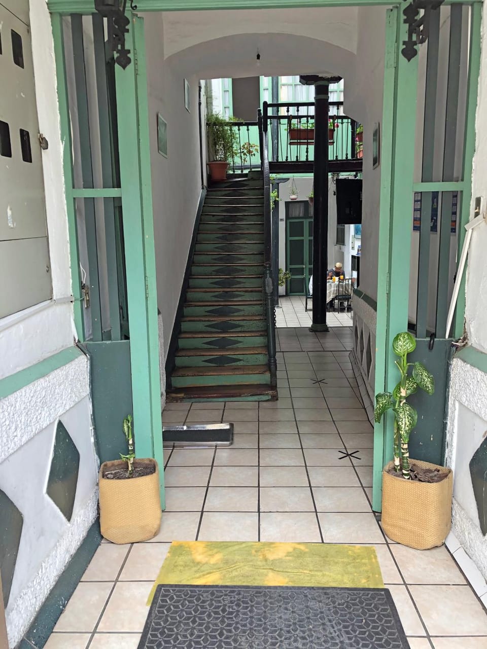 Facade/entrance