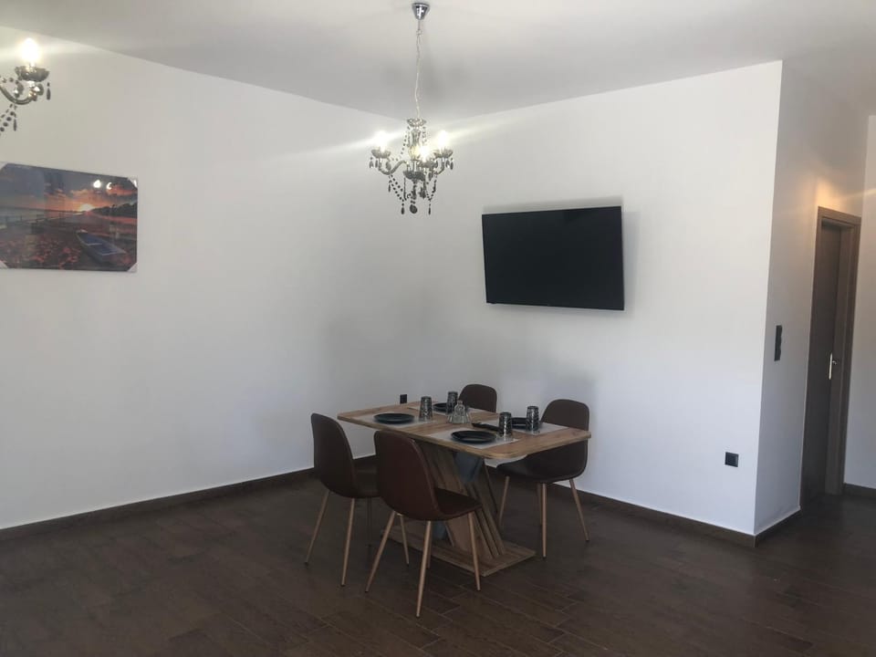 TV and multimedia, Dining area