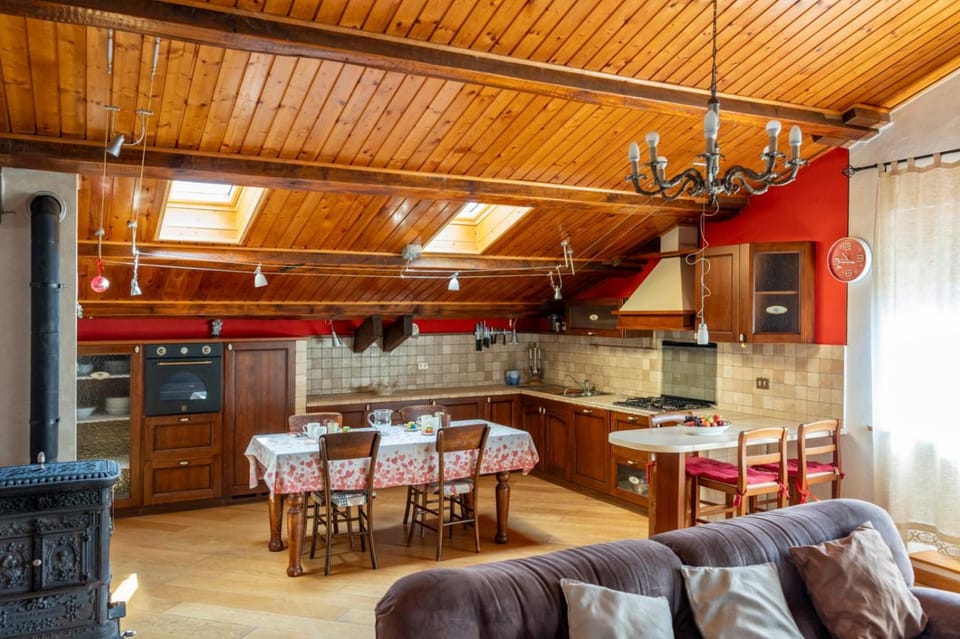 Kitchen or kitchenette, Living room, Dining area