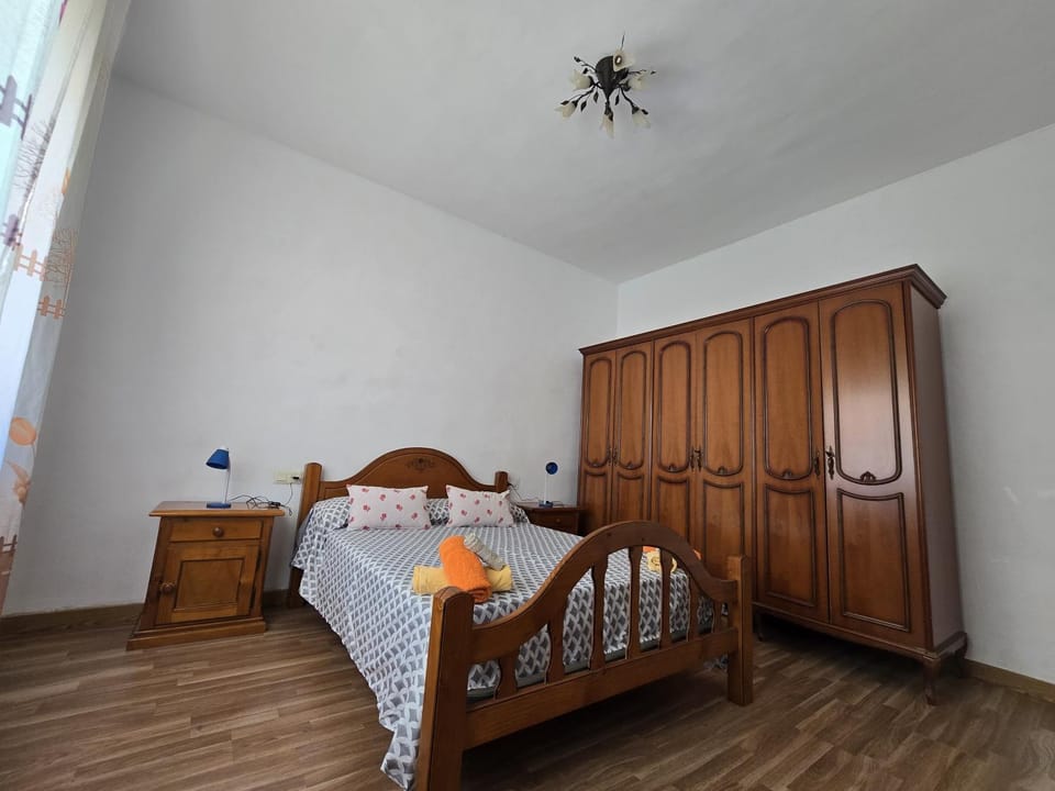 Nearby landmark, Bed, View (from property/room), View (from property/room), Other, Photo of the whole room, Decorative detail, Decorative detail, Bedroom, Pool view, Pool view, Street view, Area and facilities, Swimming pool, Swimming pool, Swimming pool, Location, bunk bed, heating, internet, internet, internet, towels, wardrobe