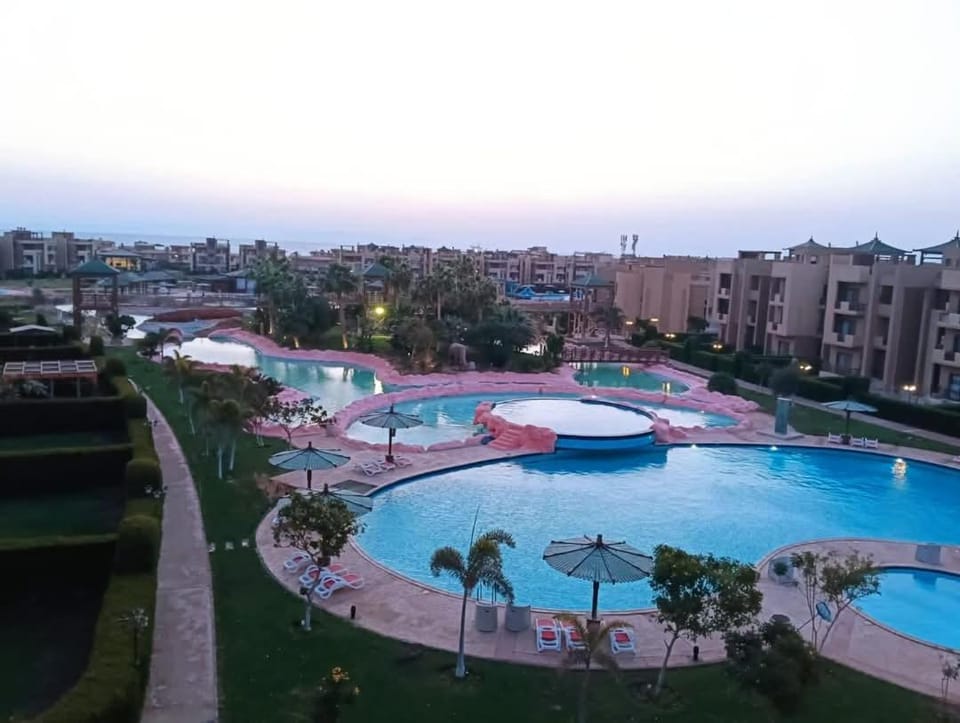 Natural landscape, Bird's eye view, Swimming pool