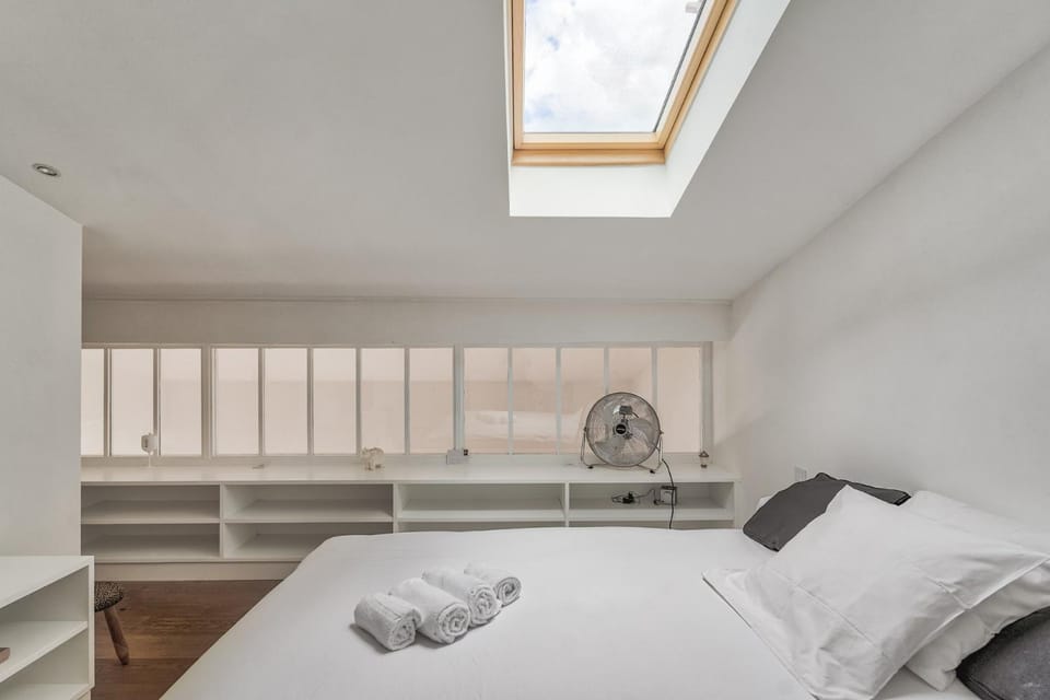Superbe loft climatisé avec patio à Bordeaux Apartment in Bordeaux
