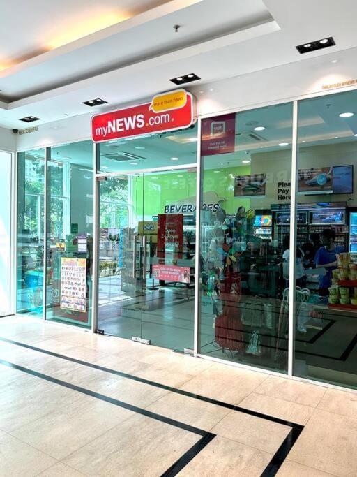Mansion One Modern 5pax walking distance Gleneagles Hospital Gurney Plaza Apartment in George Town