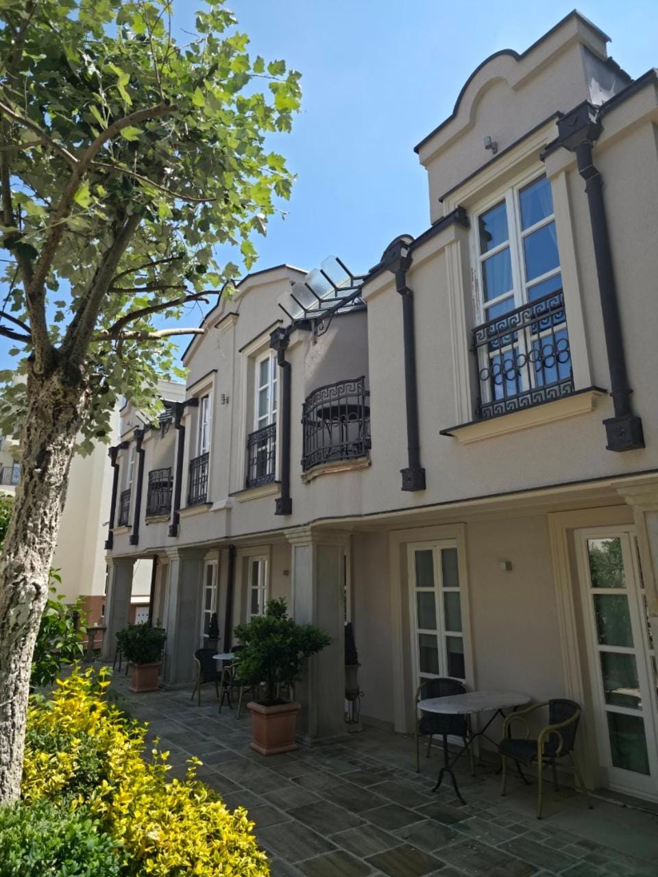 Property building, Balcony/Terrace