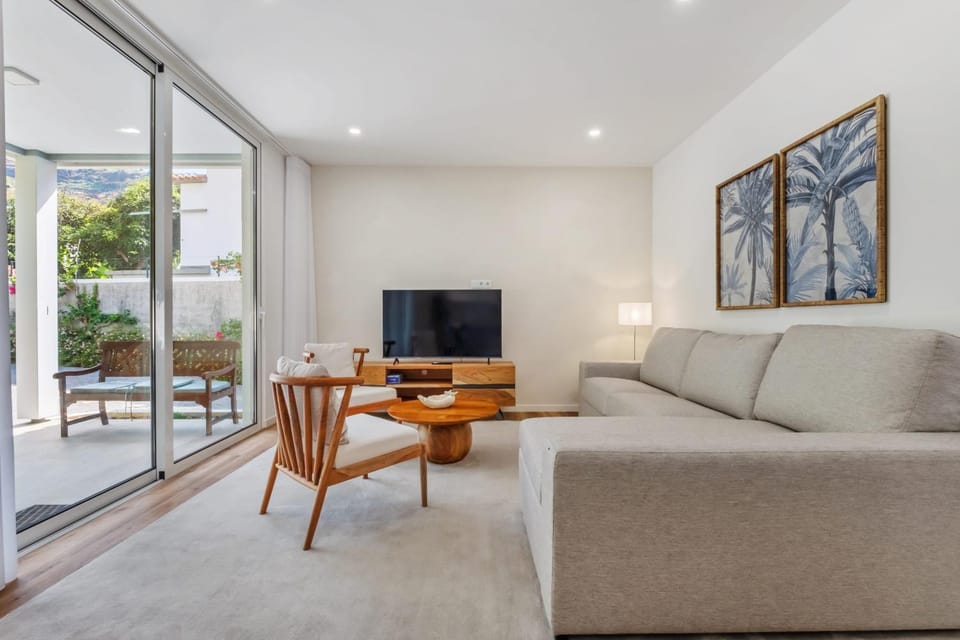 Coastal Charm by Homie Apartment in Madeira District