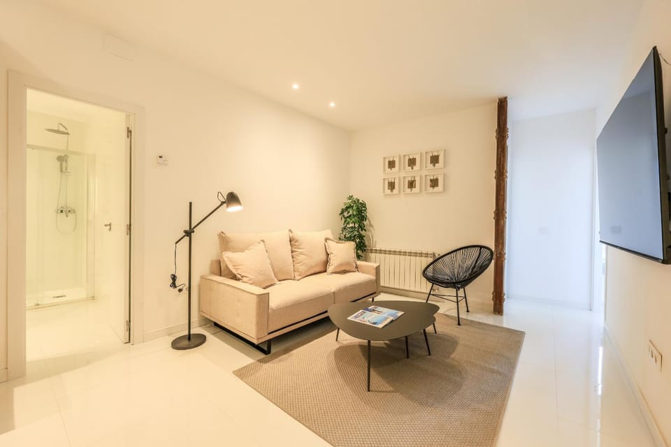 Communal lounge/ TV room, Living room