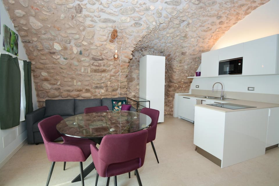 Kitchen or kitchenette, Living room, Dining area