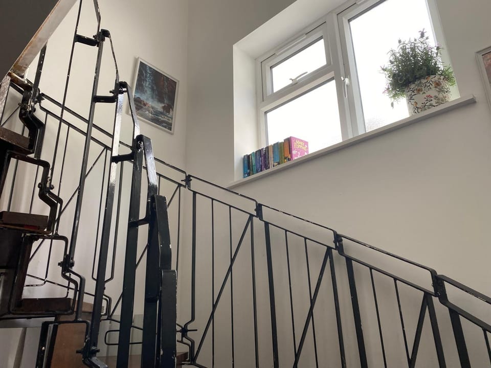 Slough - Sleeps 3 - PetFriendly - Riverside - Bay Apartment in Slough