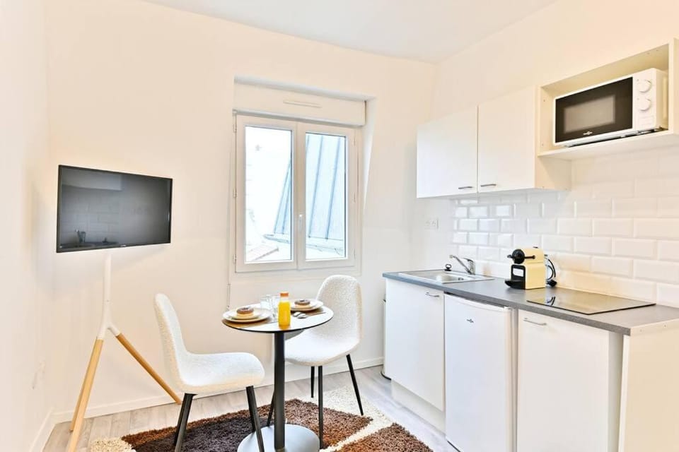 TV and multimedia, Kitchen or kitchenette, Dining area