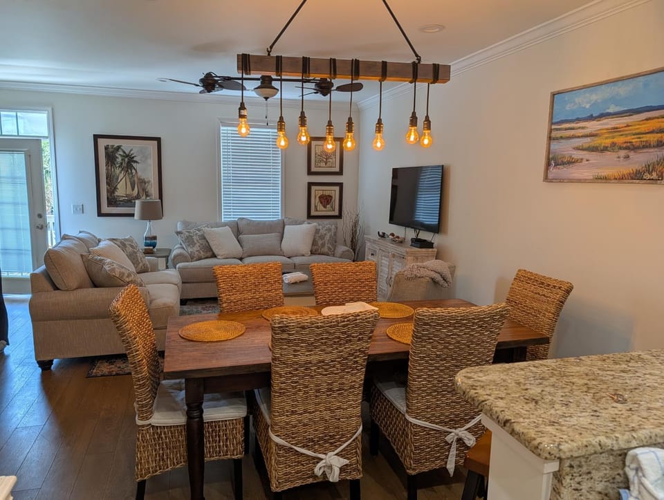 Captivating 4 bedroom House with Double Balconies and a Community Pool-Angler Villas 3 House in Garden City