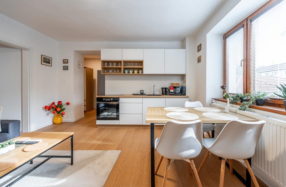 Kitchen or kitchenette, Living room, oven, stove, toaster