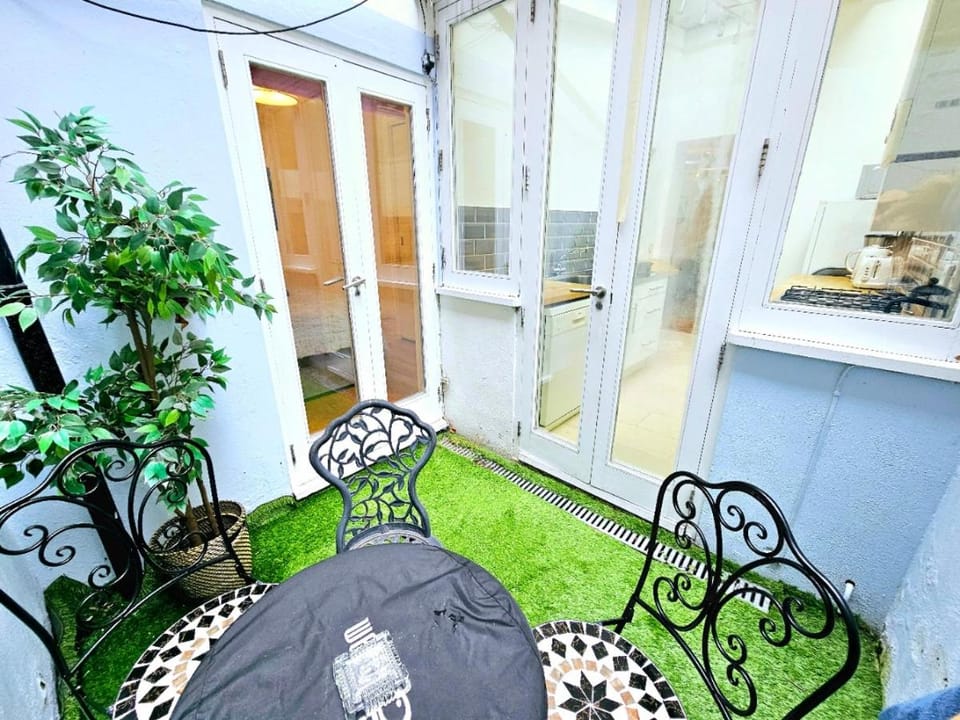 Patio, Garden