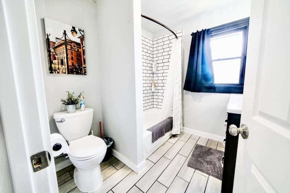 Toilet, Bathroom
