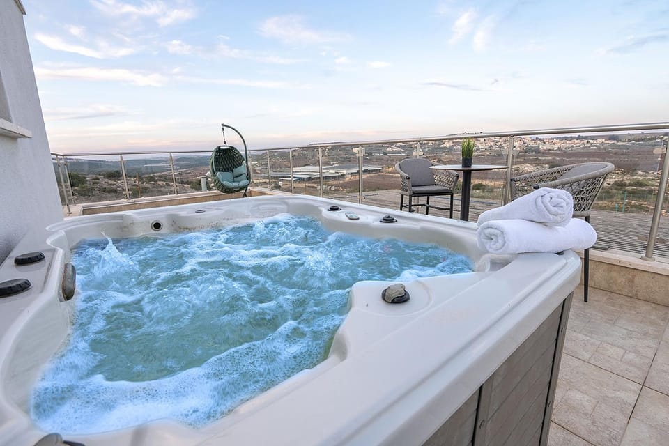 Natural landscape, Hot Tub, Hot Tub, Balcony/Terrace, Open Air Bath