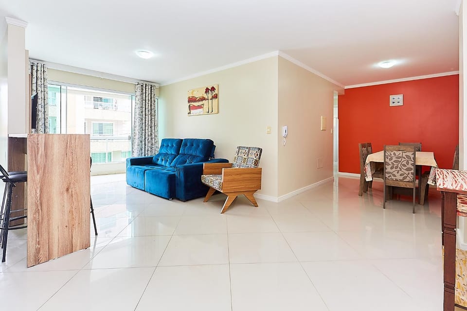 026 - Apartamento em BOMBINHAS CENTRO 100 M DA AVENIDA PRINCIPAL Apartment in Bombinhas