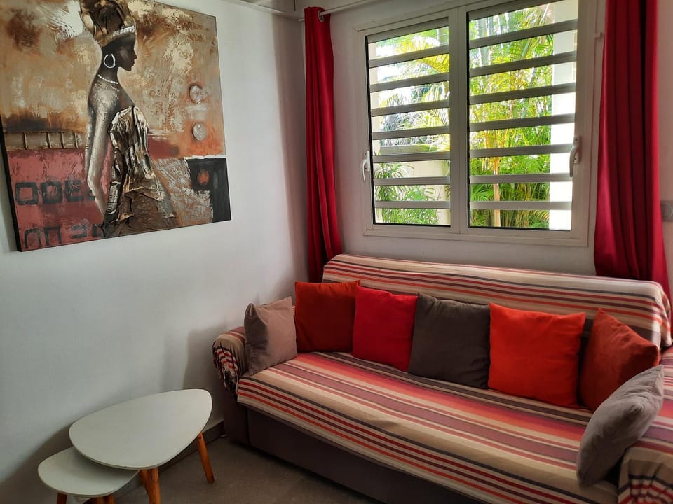 Jolie maisonnette, piscine, jacuzzi House in Réunion