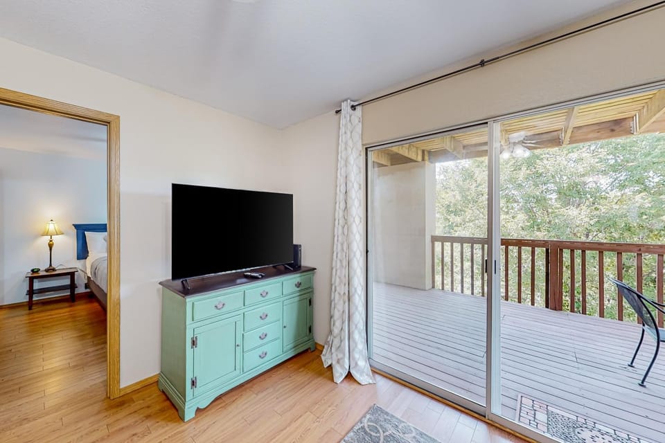 Treetop Tranquility House in Indian Point