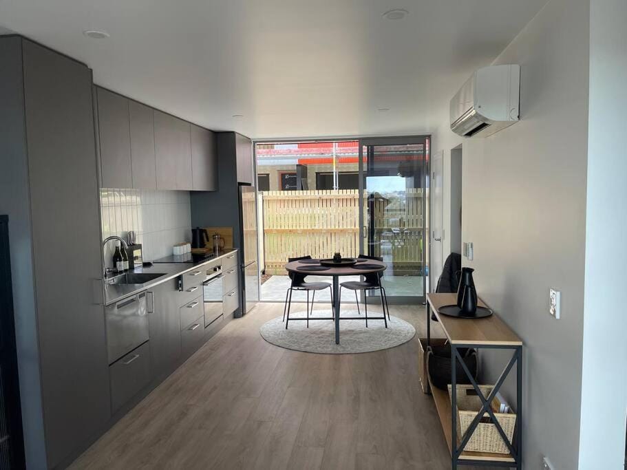 Brand new Convenient 2 Bedroom Apartment in Mornington Dunedin Apartment in Dunedin