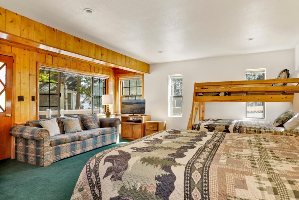 Breezy estate #114 House in Big Bear