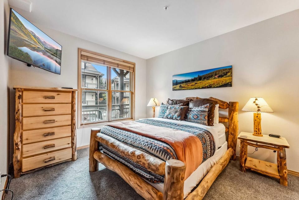 Breckenridge Condo: Large Patio & Shared Amenities House in Breckenridge