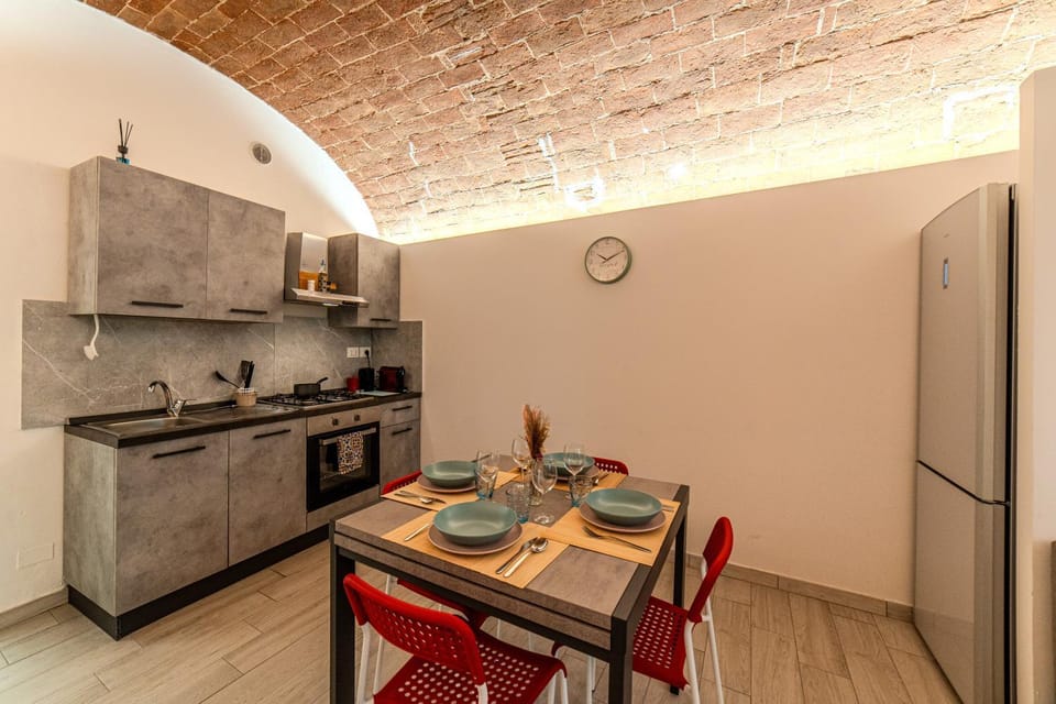 Lunch, Dinner, kitchen