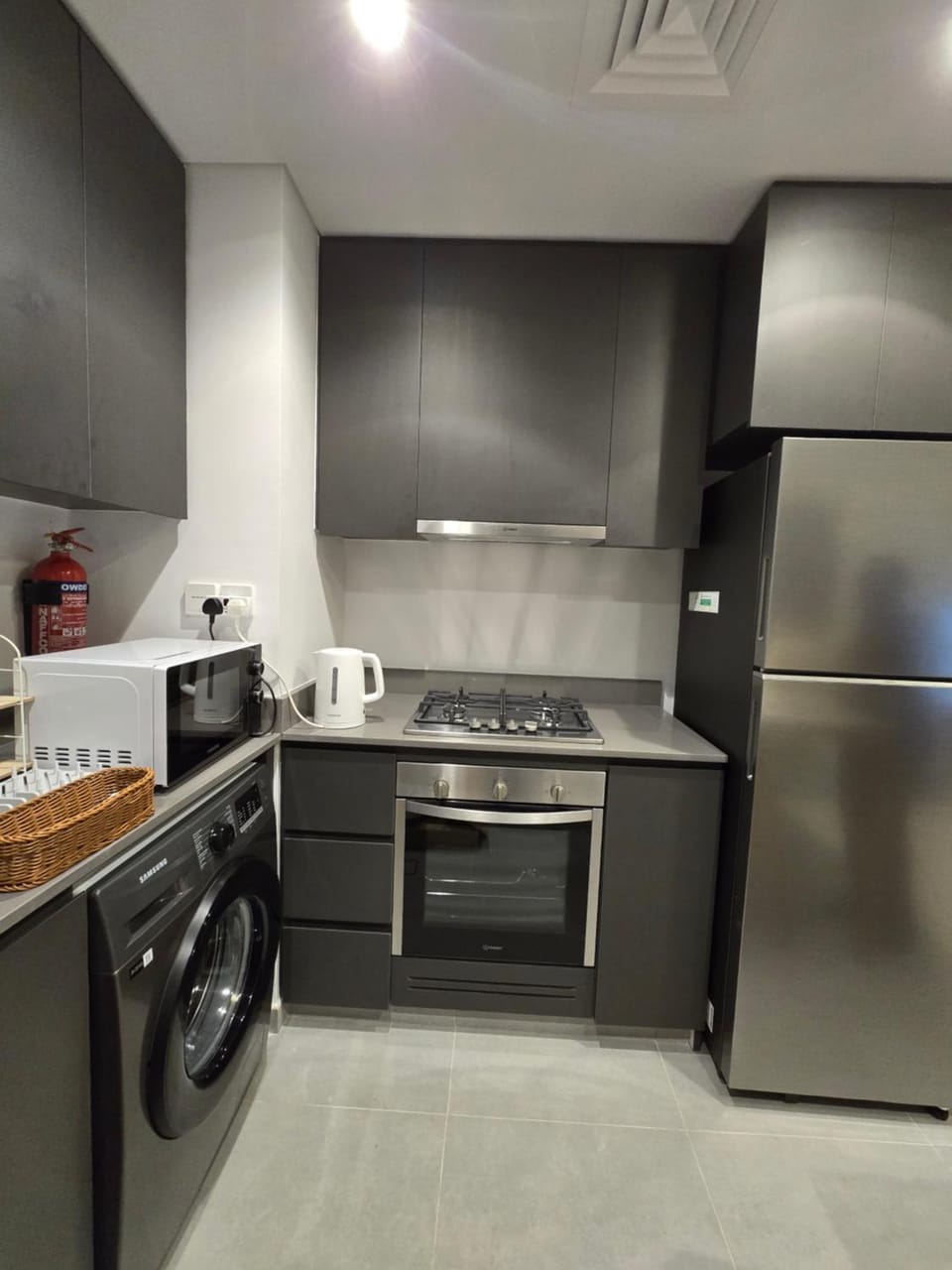 Coffee/tea facilities, Kitchen or kitchenette, oven, stove, kitchen