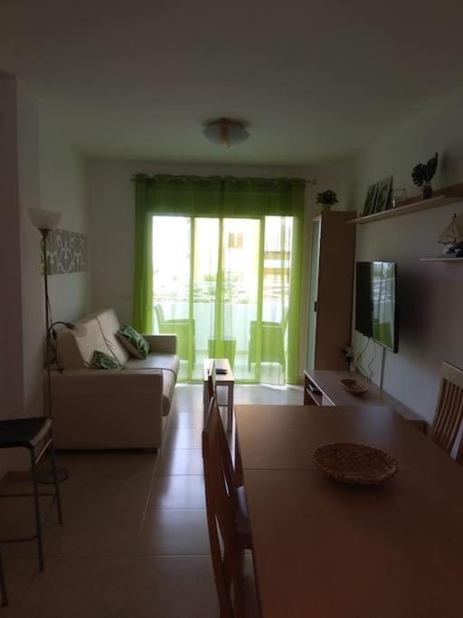 Apartamento con vistas al mar, piscina y wifi Apartment in Canary Islands