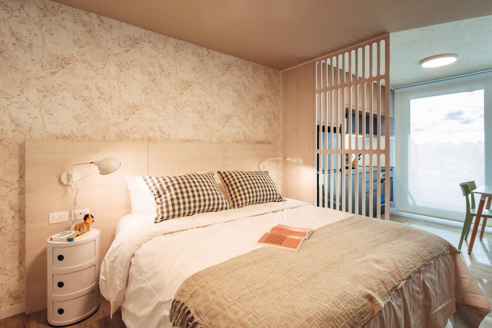 Bed, Photo of the whole room, Bedroom