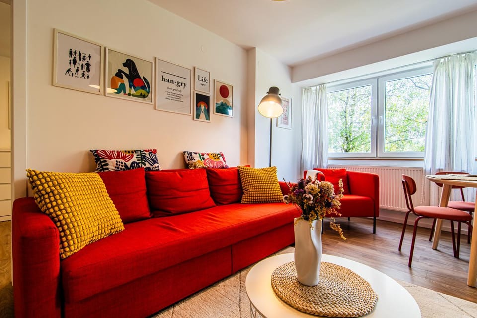 View (from property/room), Living room, Seating area, Dining area