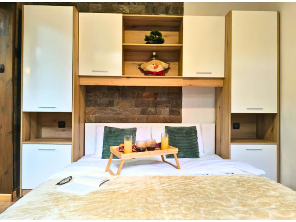 Bed, Bedroom, towels, wardrobe