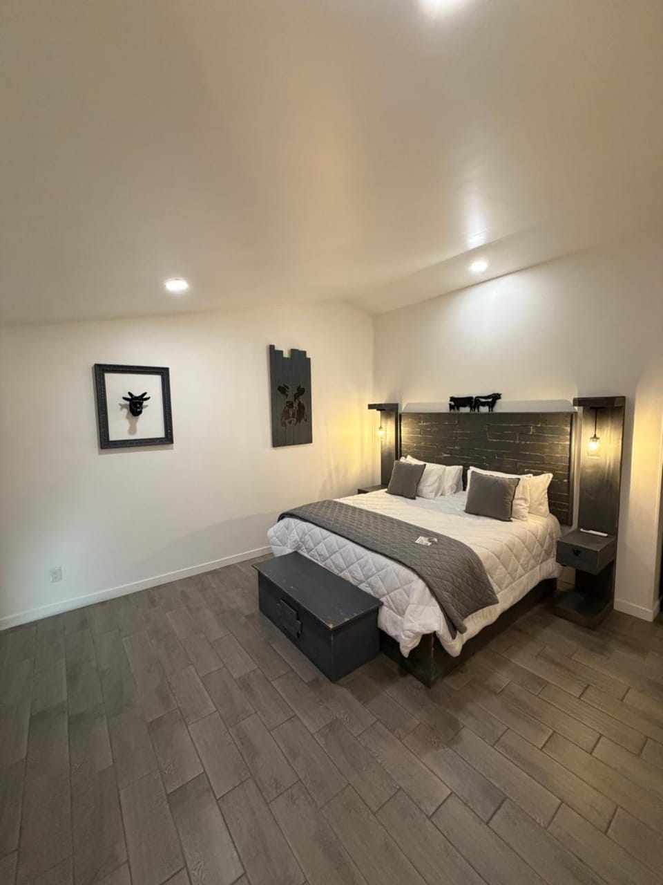 Blue Cow Guest Farm Bed and Breakfast in Cornville