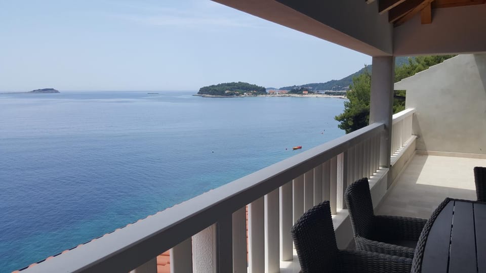 Apartments Kvesic Apartment in Dubrovnik-Neretva County