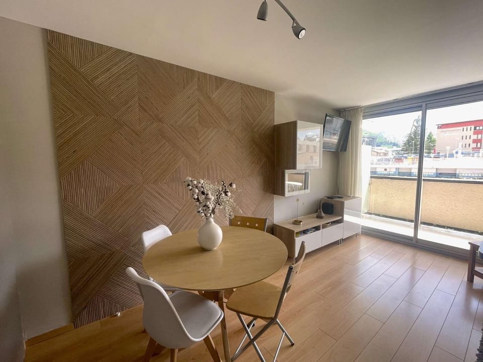 Bed, kitchen
