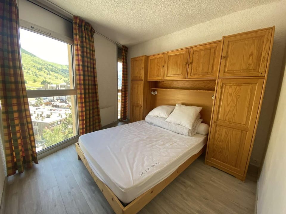 Bed, Bedroom, furniture