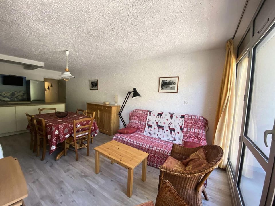 Bed, kitchen