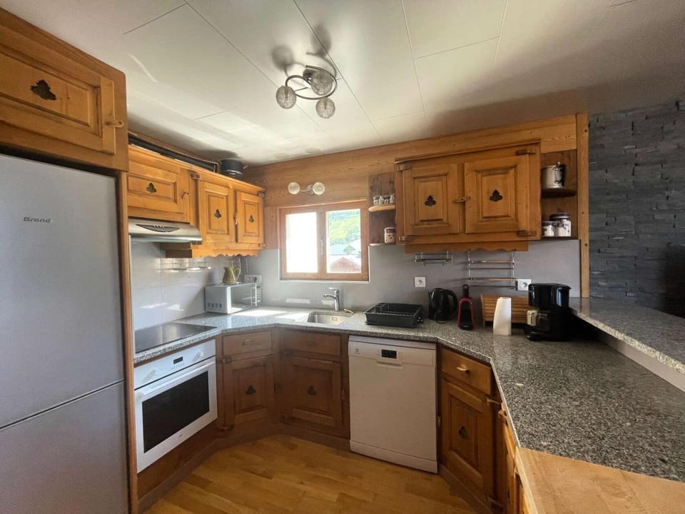 Bathroom, oven, kitchen