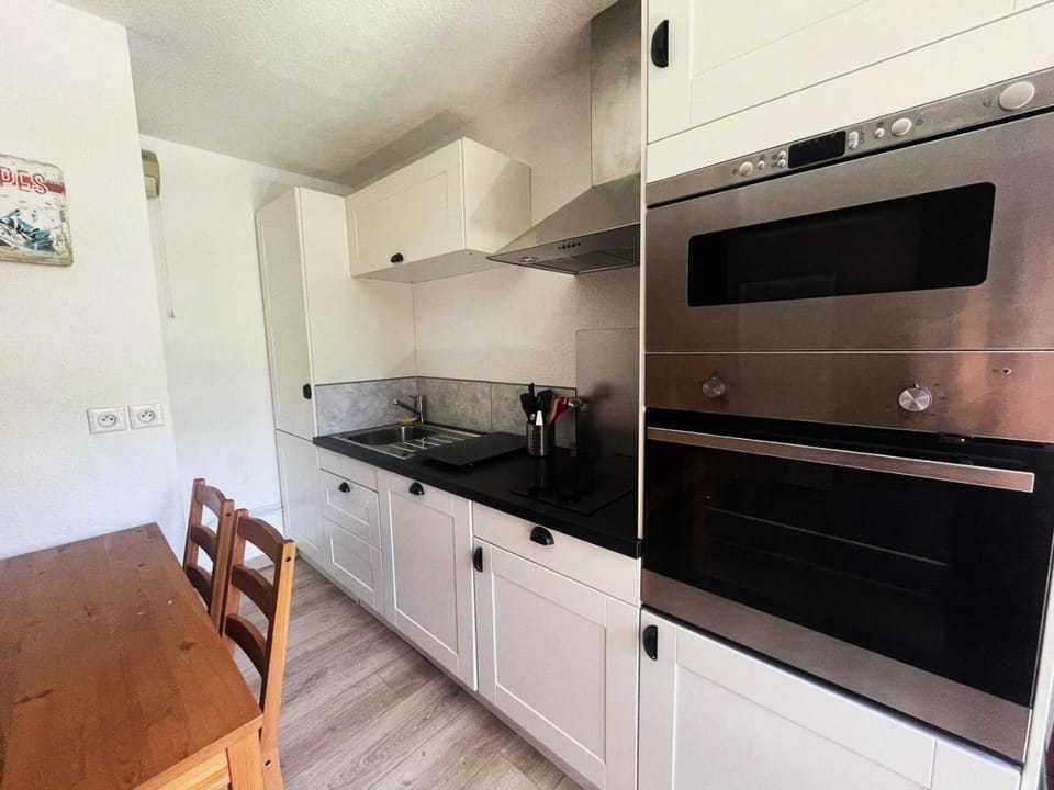 oven, kitchen