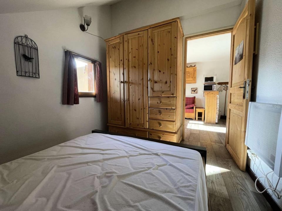 Bed, Bedroom, furniture