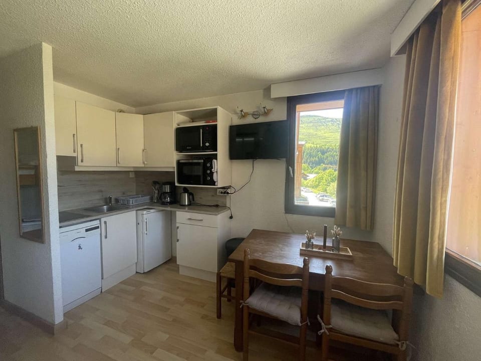 Résidence Montana 2 - Appartement cosy avec départ ski aux pieds MAE-5581 Apartment in Les Deux Alpes