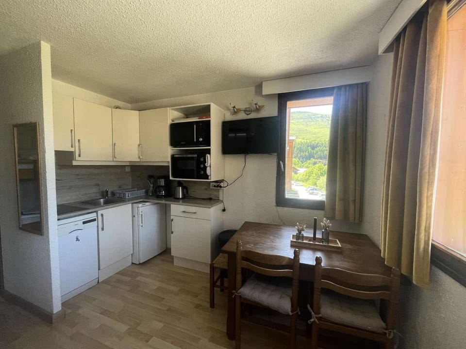 Résidence Montana 2 - Appartement cosy avec départ ski aux pieds MAE-5581 Apartment in Les Deux Alpes