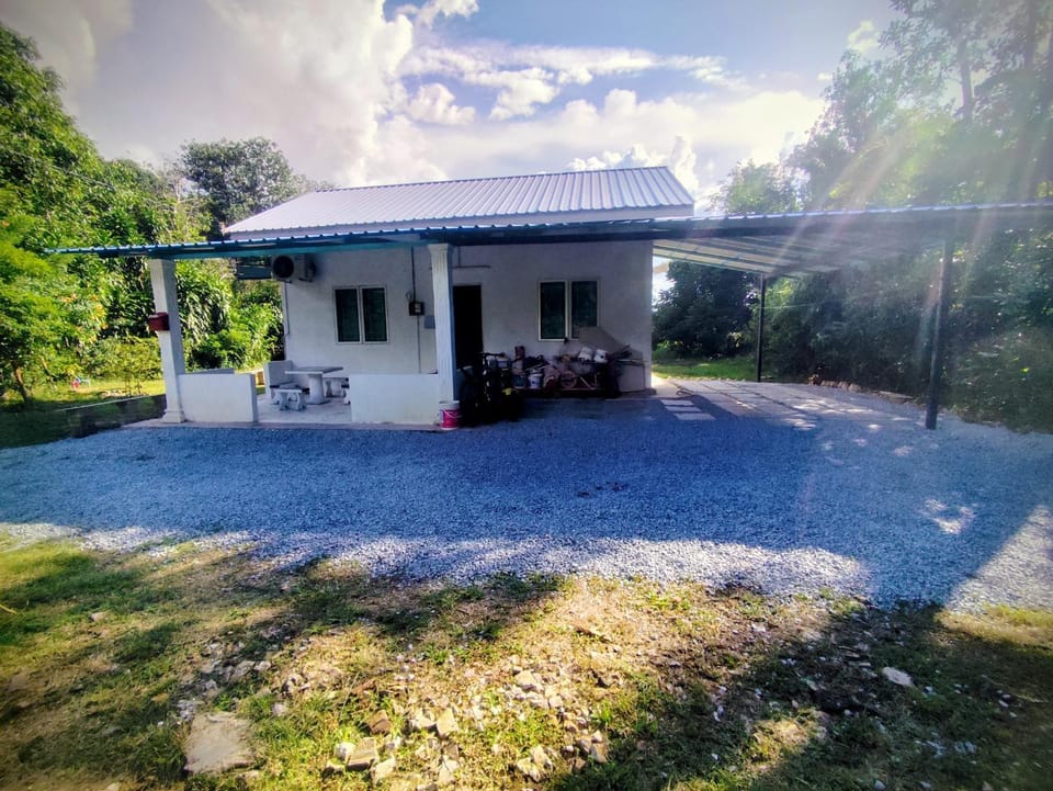 Property building, Day