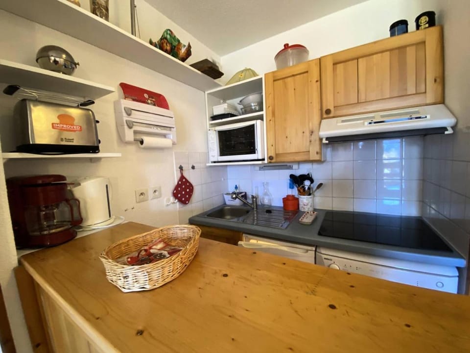 oven, kitchen