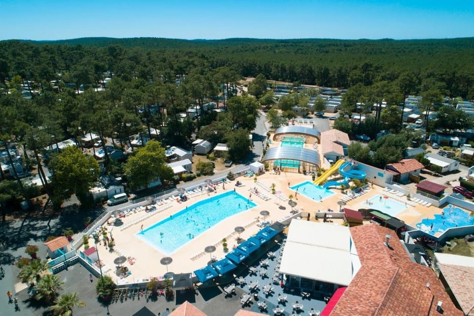 Natural landscape, Aqua park, Swimming pool, Swimming pool, sunbed