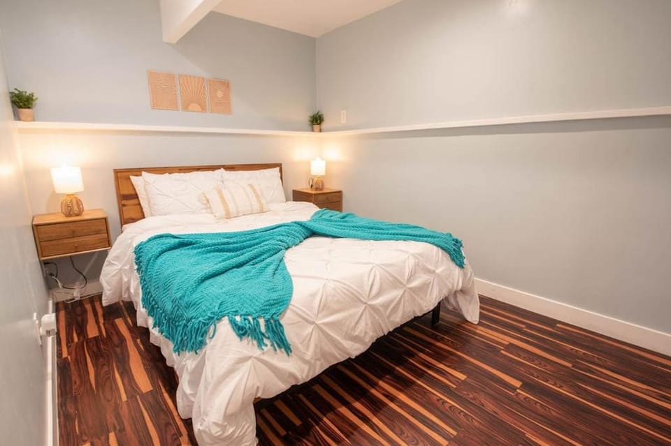 NEW! Pt Loma Paradise: Remodel - Pool – Game Room – WOW! House in Ocean Beach