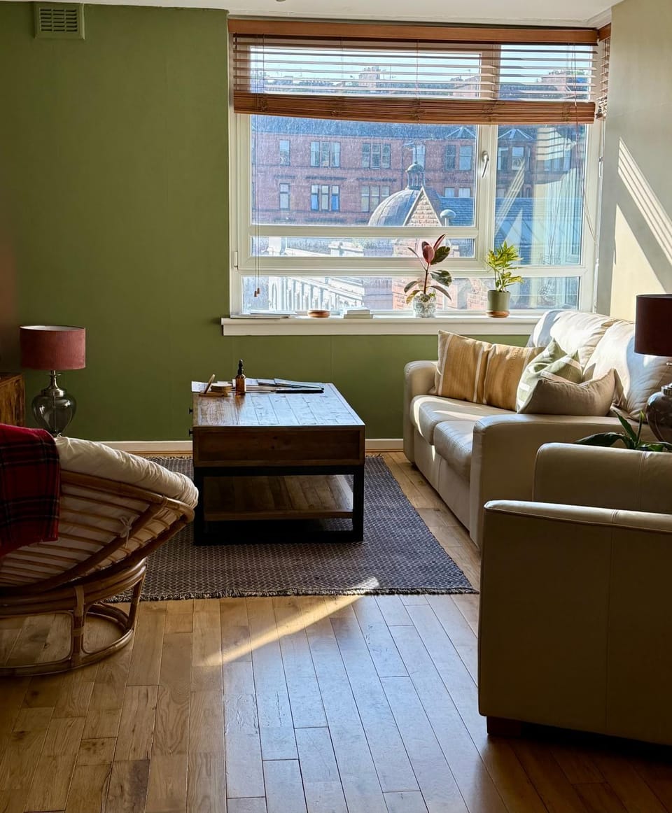 Two bedroom maisonette in the heart of the West End Apartment in Glasgow