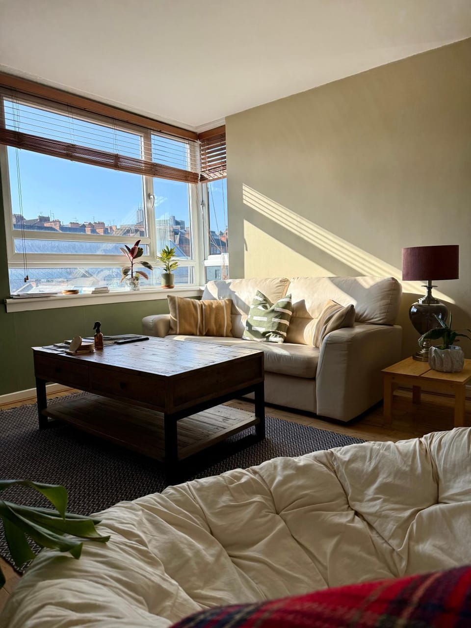 Two bedroom maisonette in the heart of the West End Apartment in Glasgow