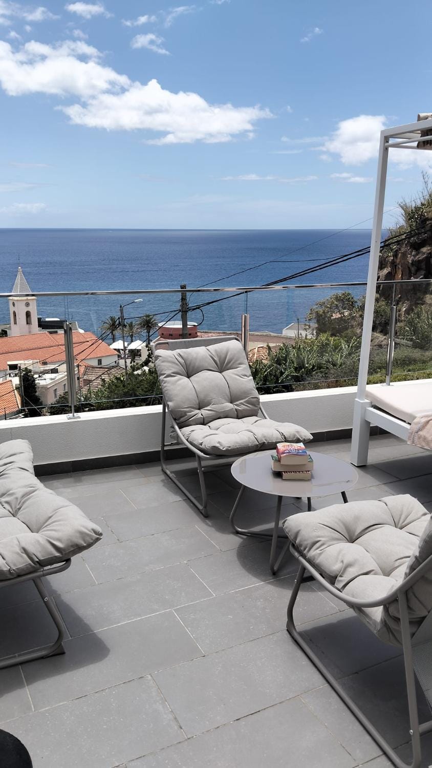JPL Blue Horizon Residential - Casa Blue B & C House in Câmara De Lobos