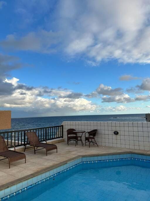 Balcony/Terrace, Pool view, Sea view, Swimming pool, sunbed
